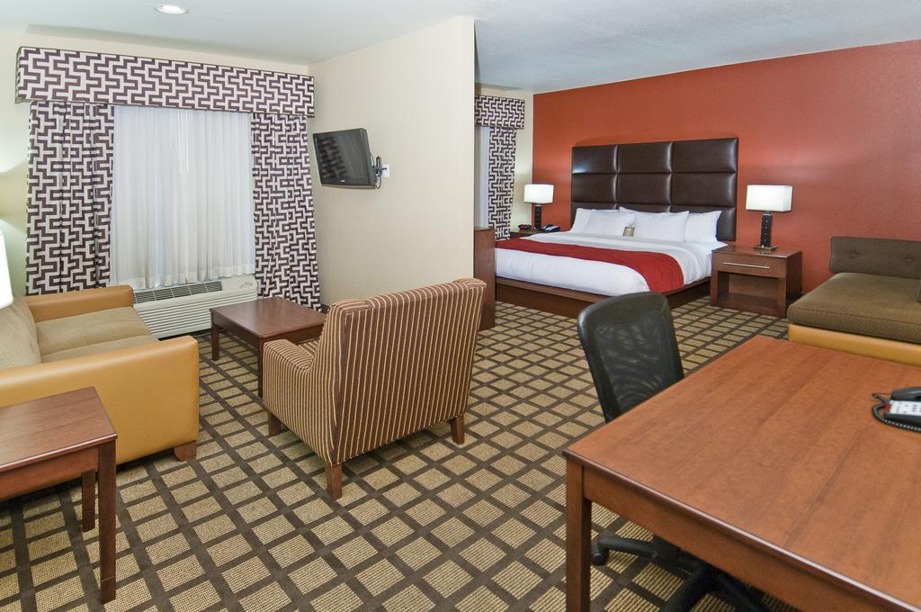 Comfort Inn & Suites Fort Smith I-540 Exterior photo