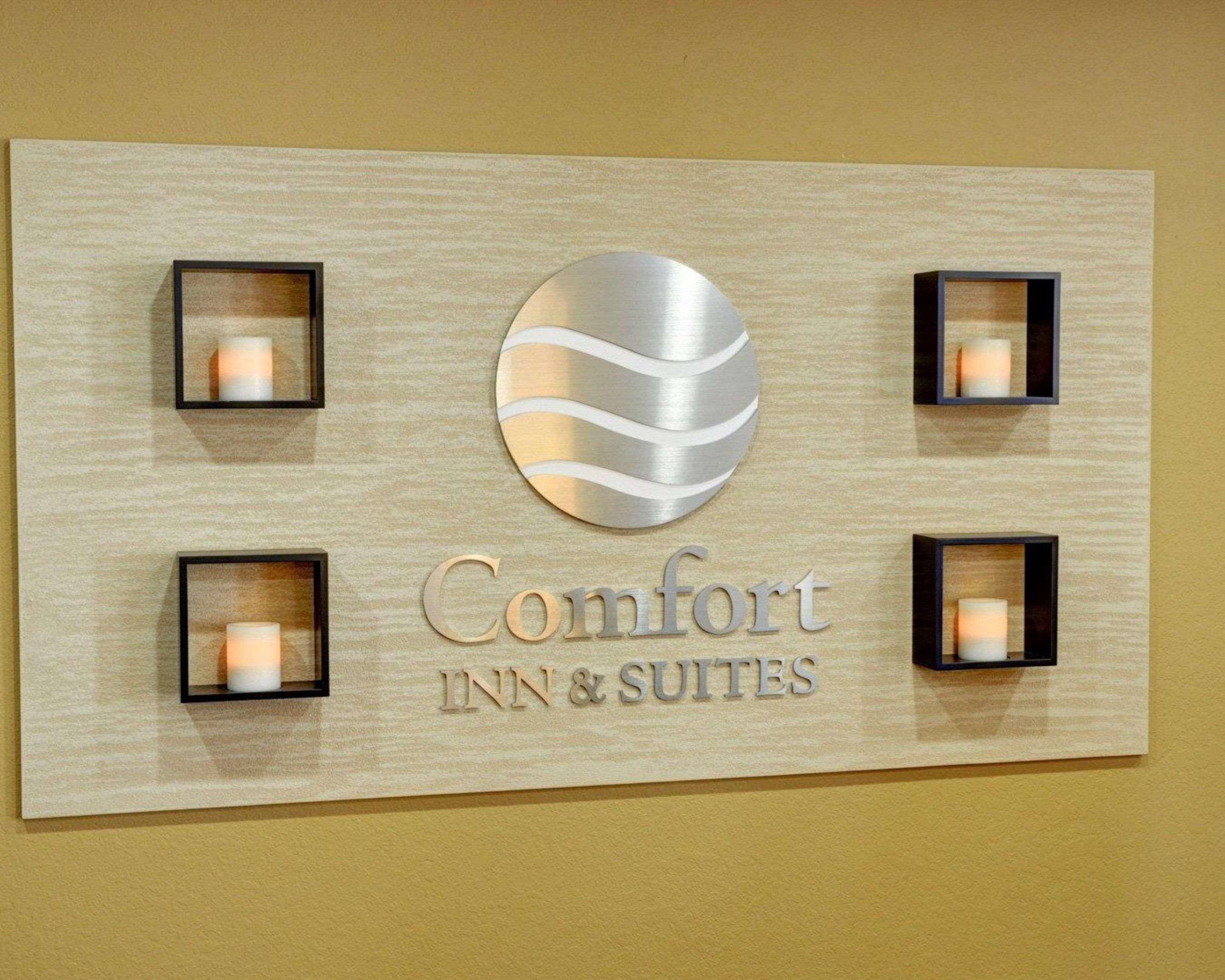 Comfort Inn & Suites Fort Smith I-540 Exterior photo